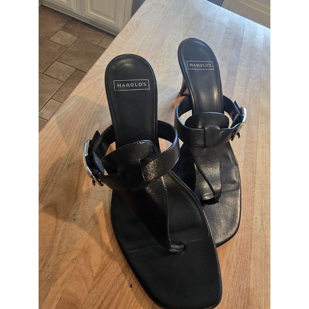 Harold's Black Leather Buckle Kitten Heels Sandals Women's SZ 9 Squared Toe